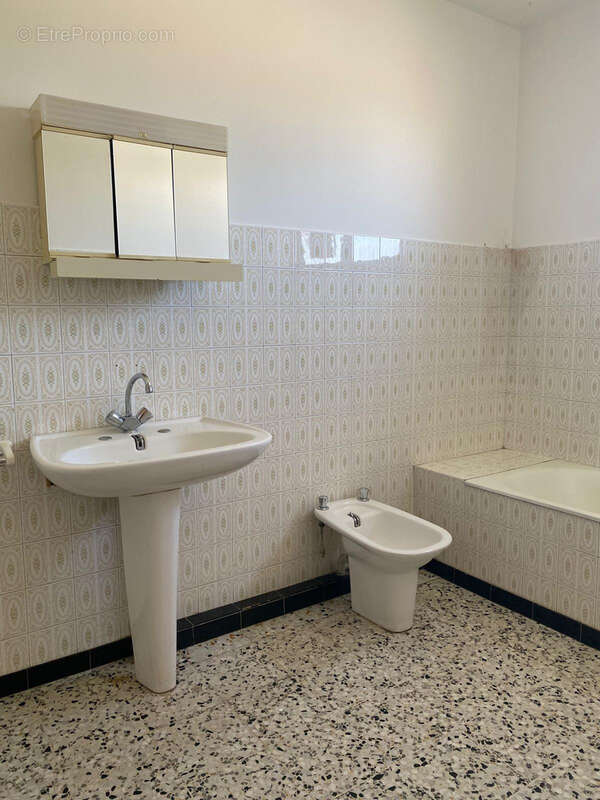 Appartement T4 100 m2 - photo 6
