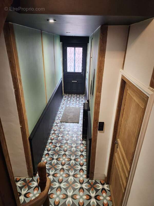 Appartement 136 m² à Ahun  - photo 2
