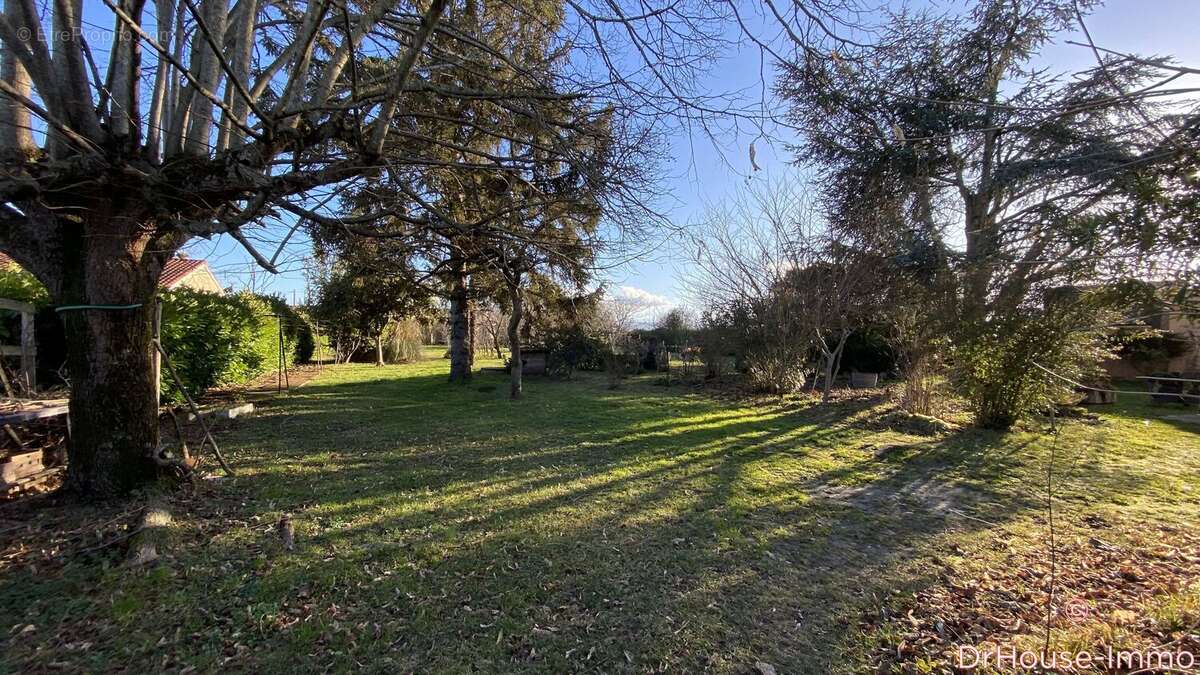 Maison à LA TOUR-DU-CRIEU