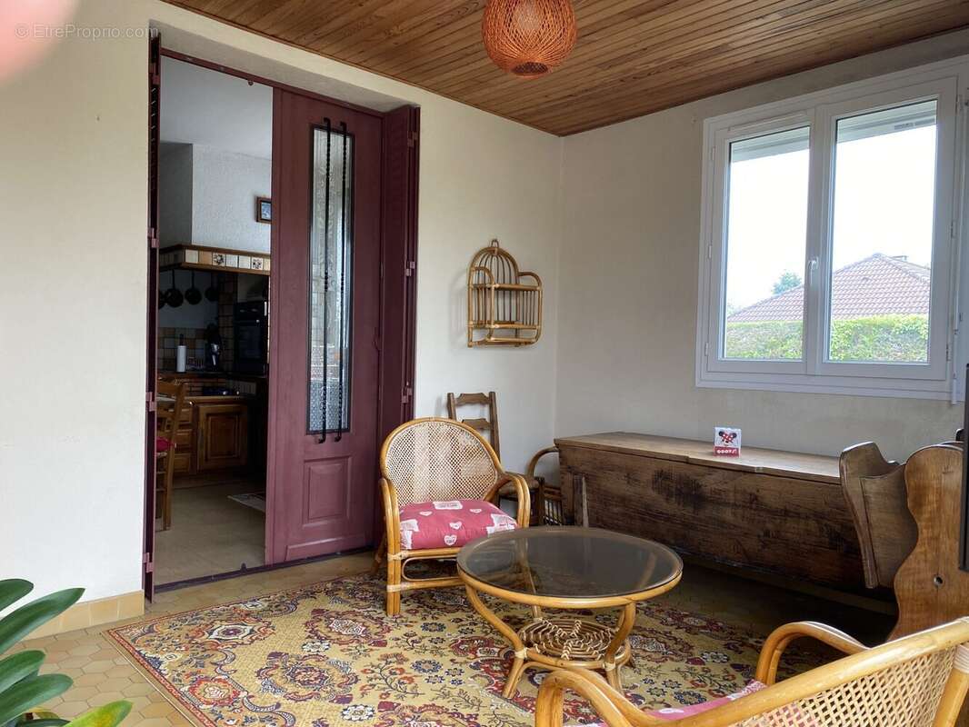 Maison à CHATEAUNEUF-LA-FORET