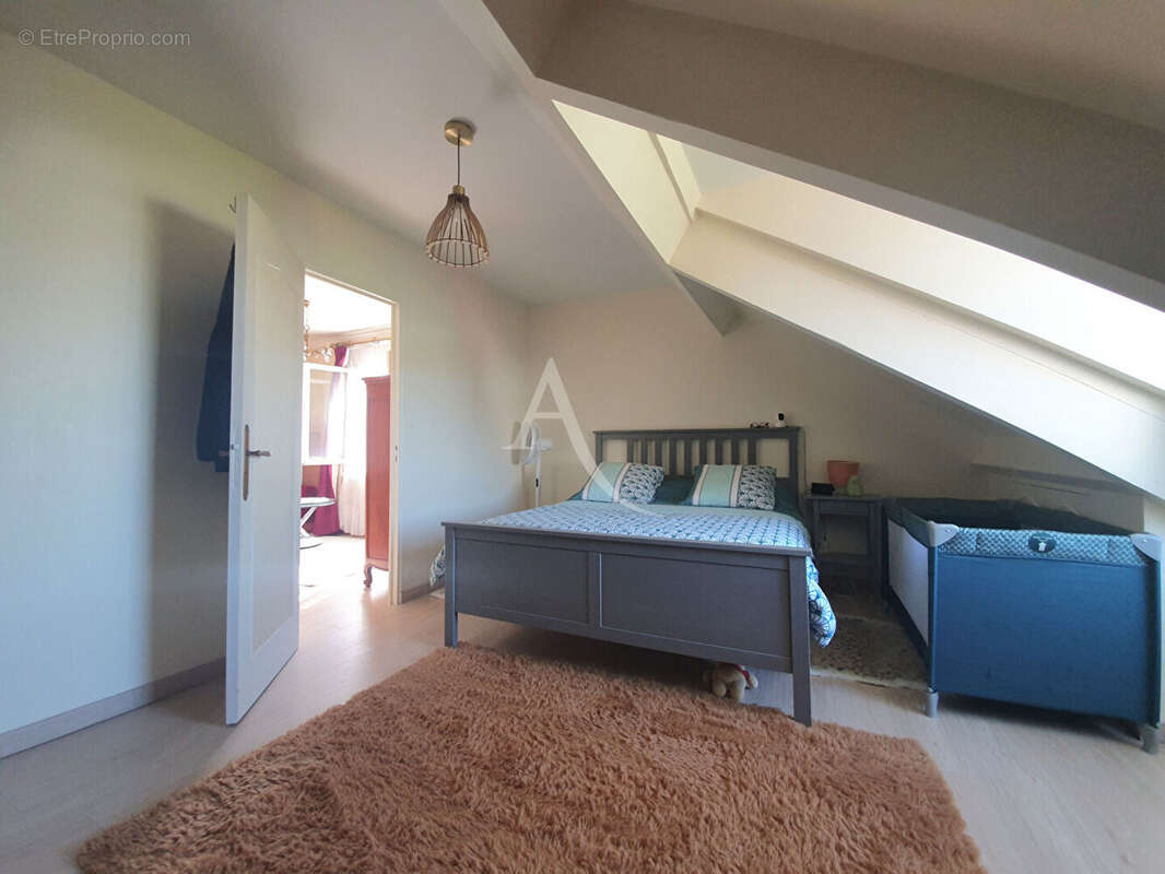 Maison à LES MUREAUX