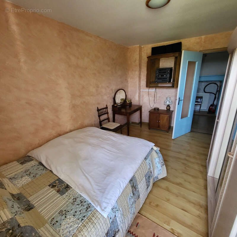 Maison à RIOM-ES-MONTAGNES