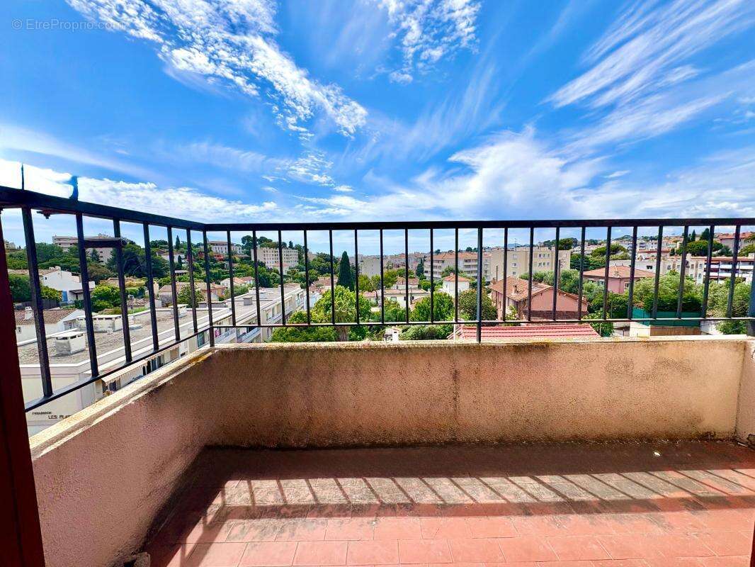 Appartement à LE CANNET