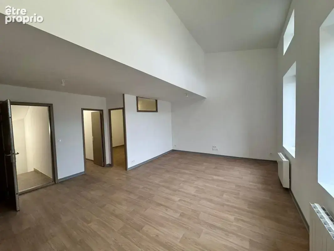 Immeuble rénové offrant trois logements lumineux dont deux T1 bis et un duplex T3 secteur Capucins Carcassonne - photo 2