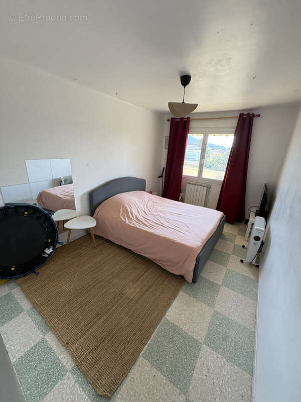 Appartement à SIX-FOURS-LES-PLAGES