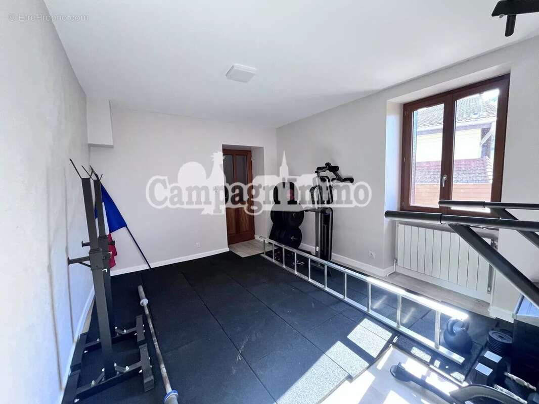 Maison à SAINT-FORGEUX