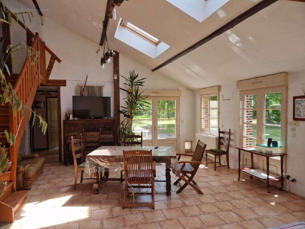 Maison à FONTAINE-SIMON