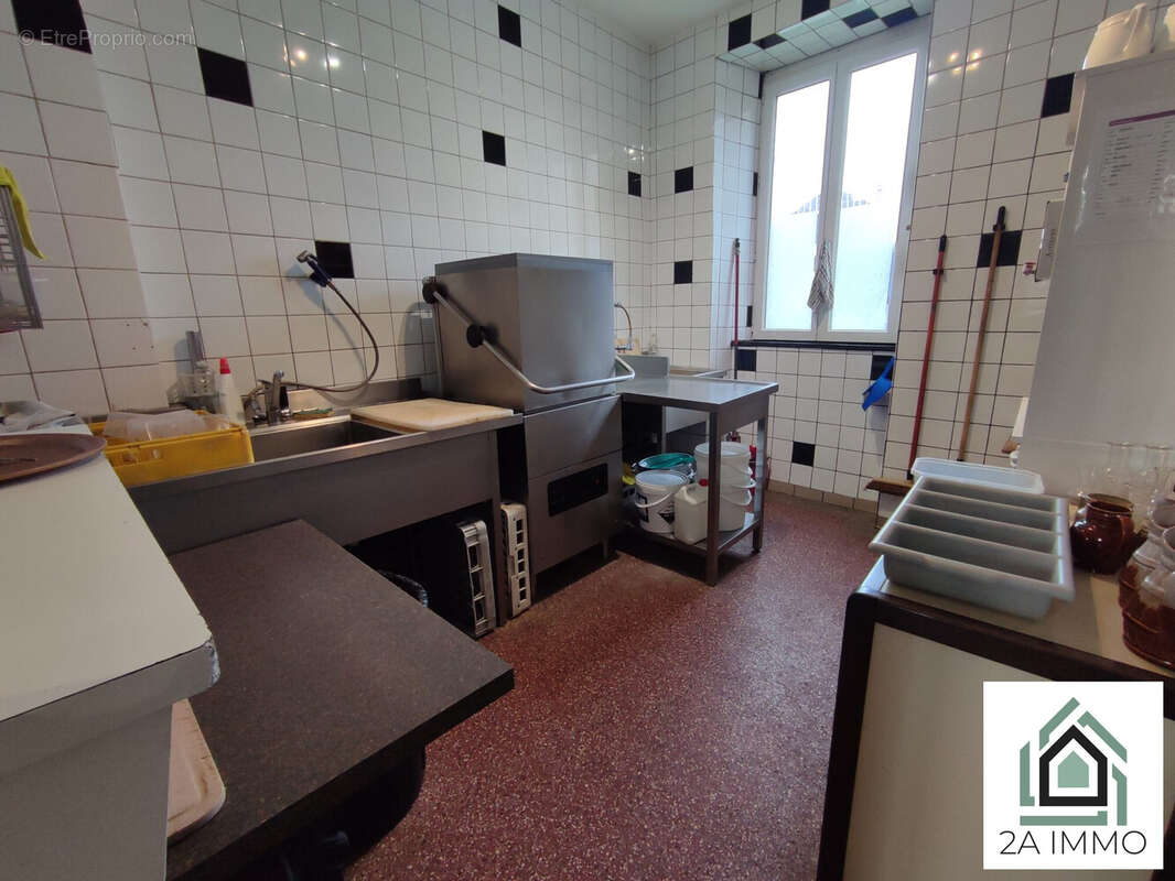 Commerce à SAINT-AVIT