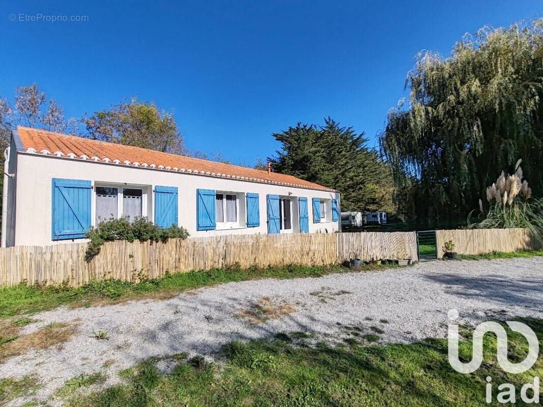 Photo 1 - Maison à LE PERRIER