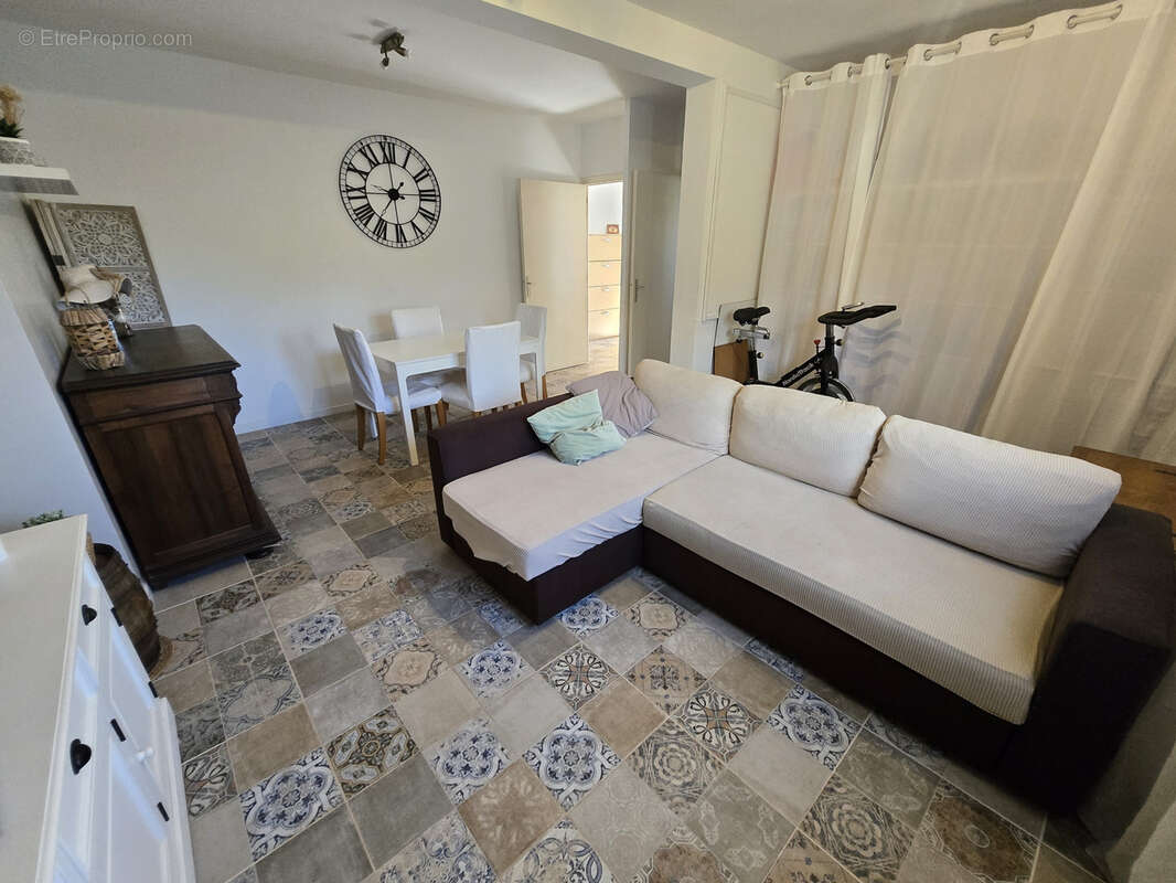 Appartement à SAINT-MARTIN-DU-VAR