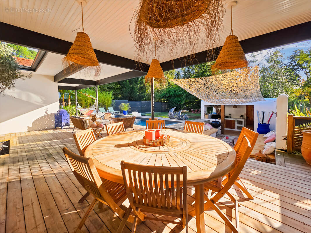 Villa contemporaine avec 5 chambres et piscine. - photo 5