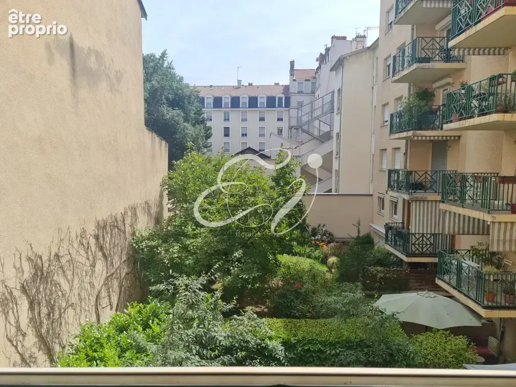 Vente lyon 69007 - studio meuble 19m2  a proximite quais du rhone et universite - photo 4