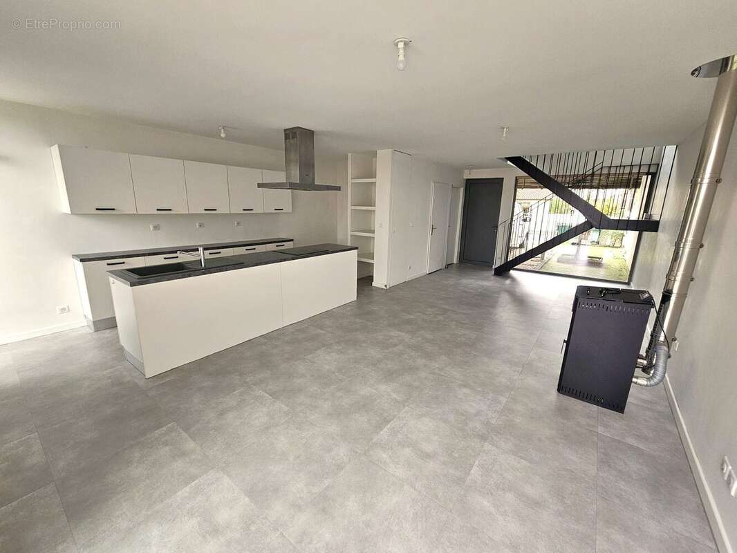 Maison 99 m² à Pessac  - photo 3