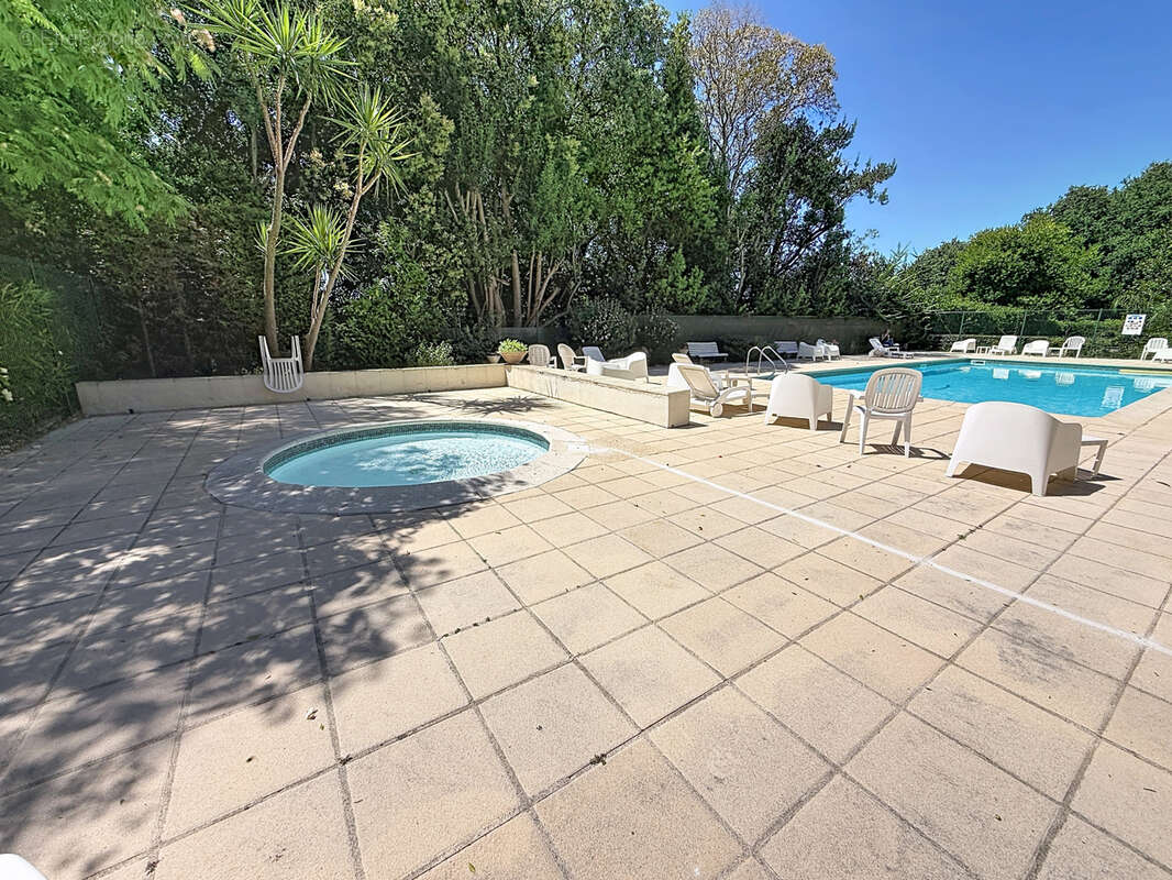 Antibes, Résidence de standing avec piscine, 4 pièces + terrasse - photo 2
