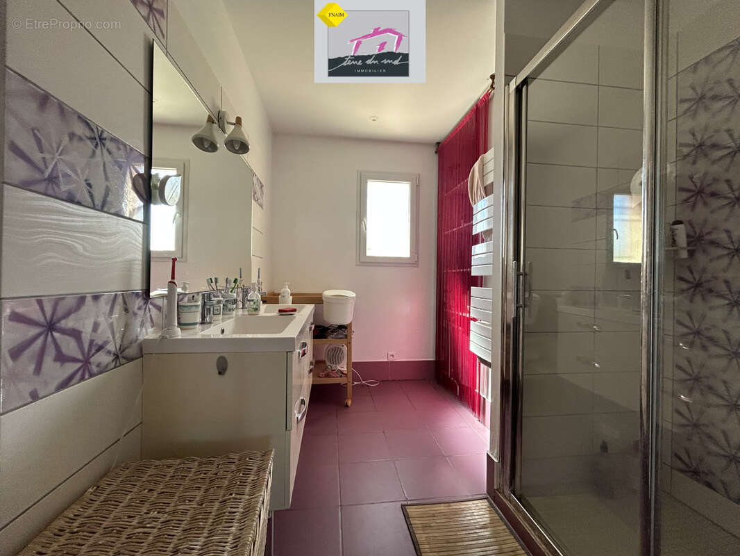 Maison de plain-pied avec Garage, jardin et piscine - photo 7