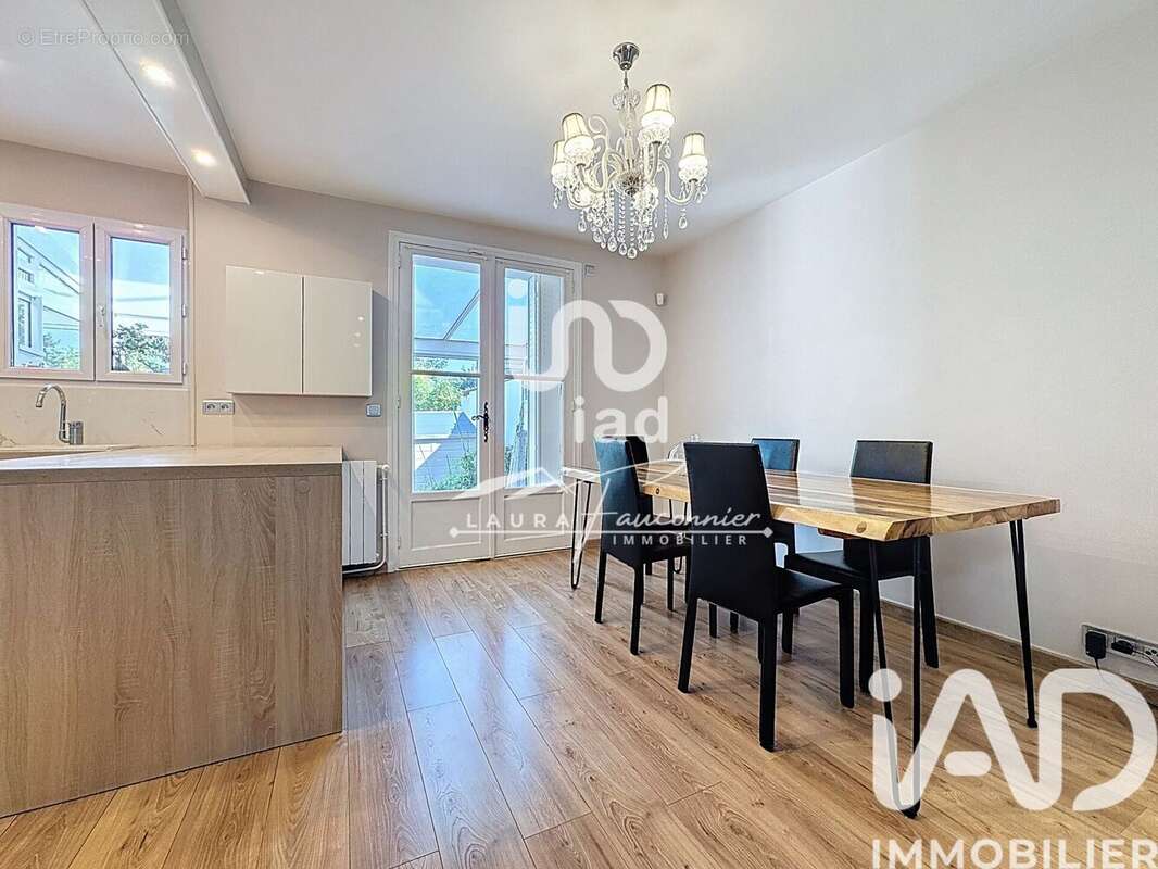 Photo 2 - Maison à LIVRY-GARGAN