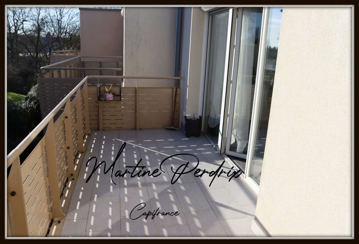 Centre de MONTREVEL EN BRESSE Appartement T3 lumineux avec balcon, dernier étage et garage – Résidence récente - photo 3