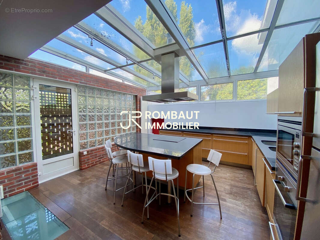 Maison à LA CELLE-SAINT-CLOUD