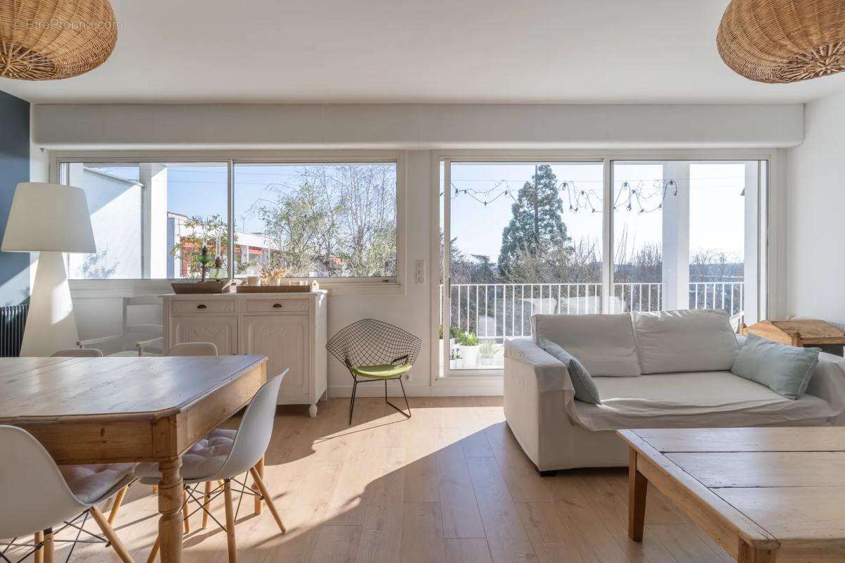 Appartement à GARCHES