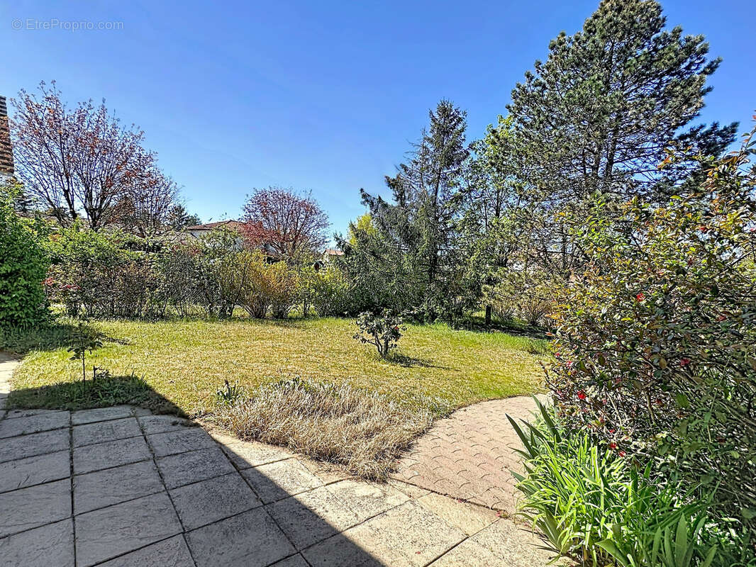 Maison à SAINT-ROMAIN-DE-JALIONAS