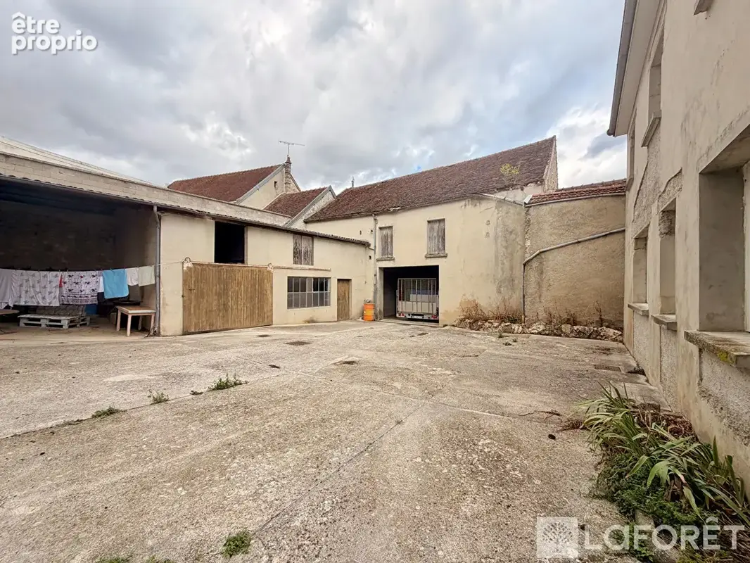 A Vendre, Immeuble Mareuil-Le-Port - photo 7
