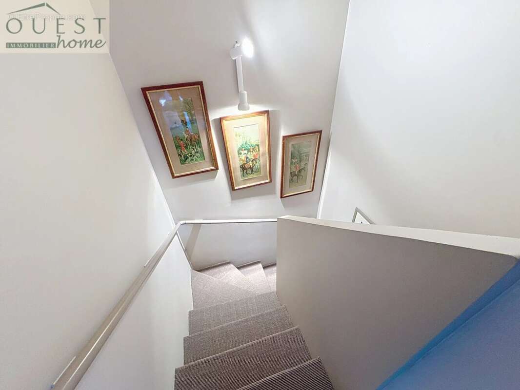 Maison à CHARBONNIERES-LES-BAINS