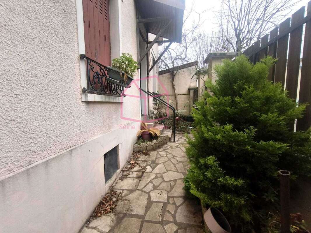 Maison à CHOISY-LE-ROI