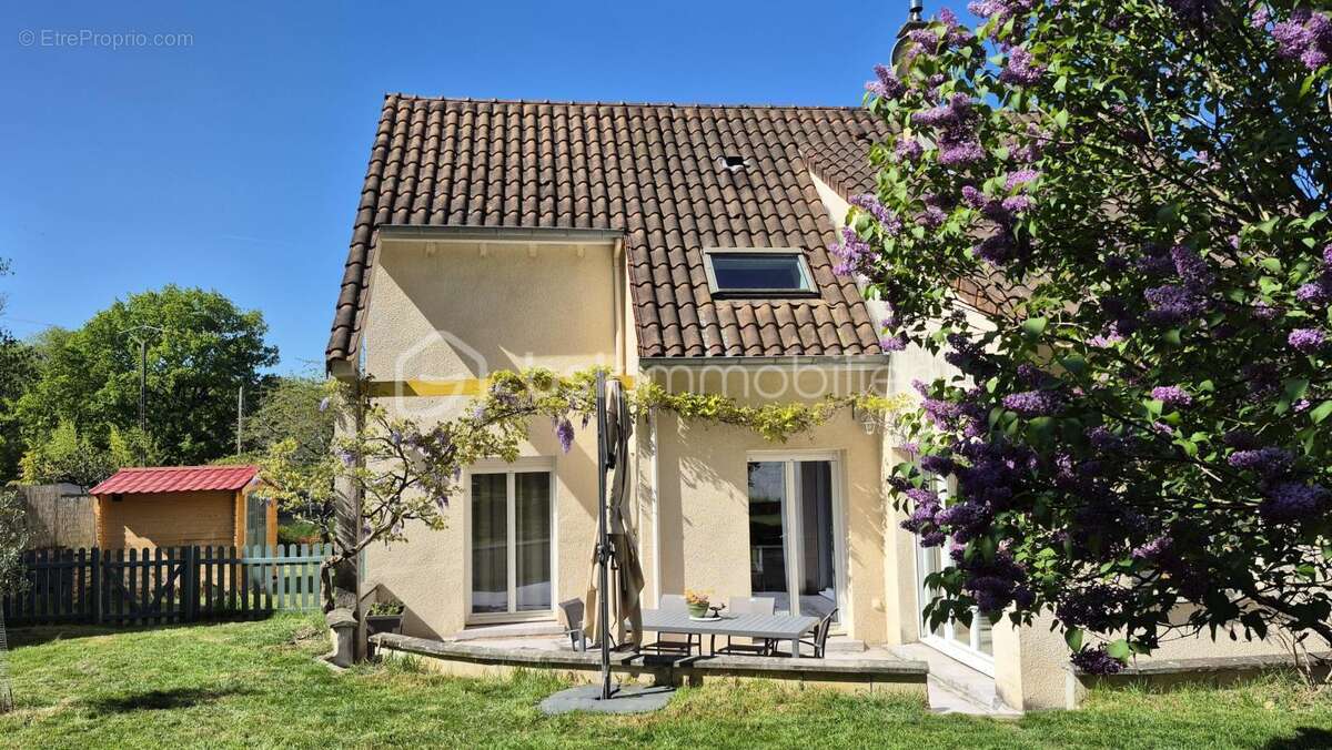 Maison à CORMICY