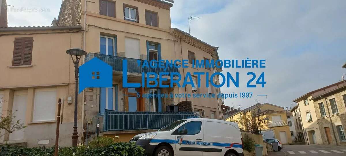 Appartement à SAINT-PAUL-EN-JAREZ