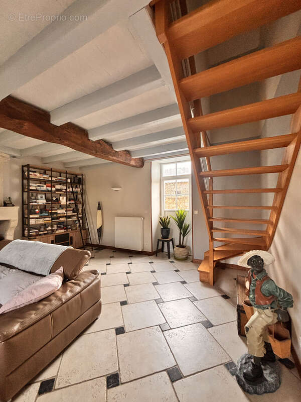 Maison à CORME-ROYAL