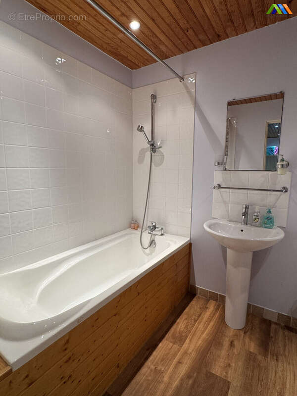 Maison 138 m² à Sauveterre-De-Bearn  - photo 7
