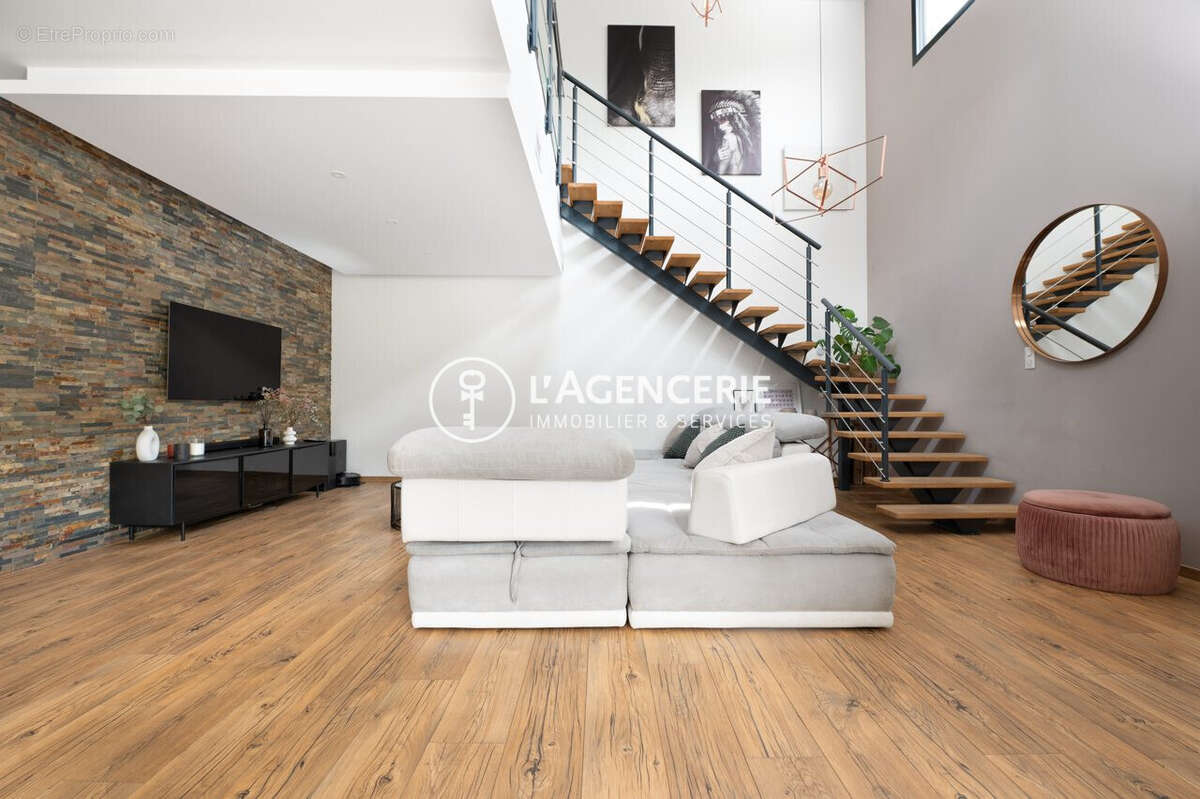 Maison 186 m² à Cornebarrieu  - photo 3