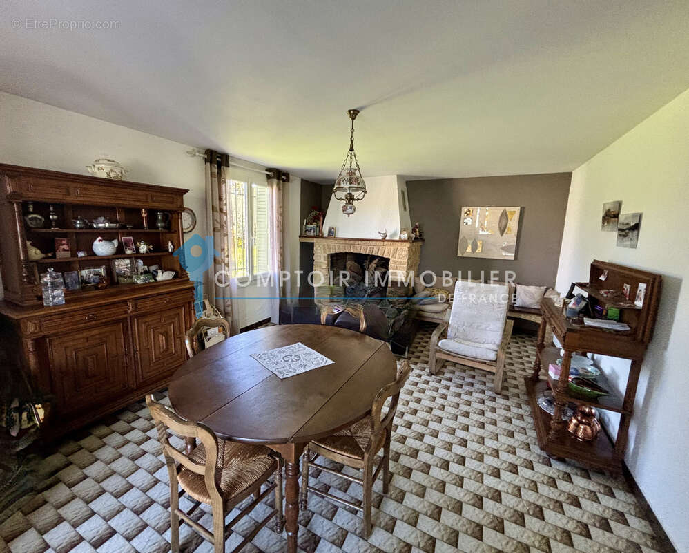 PERIPHERIE UZES : Maison P8 sur beau terrain arboré - photo 6