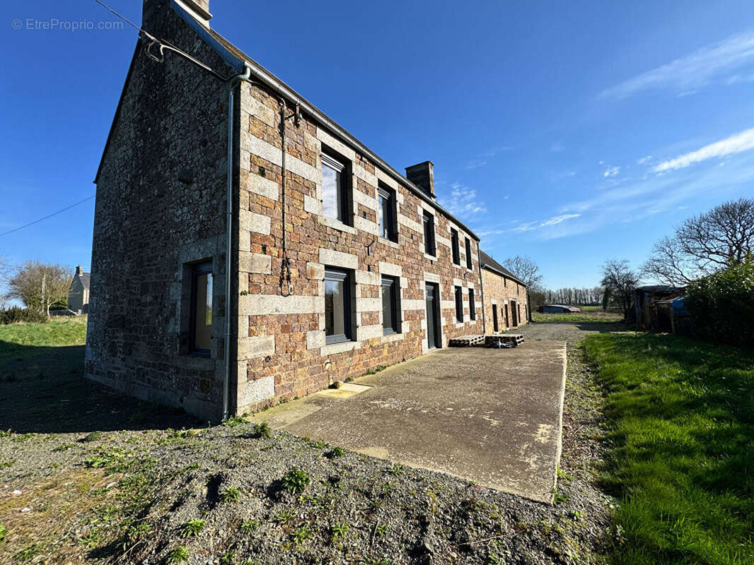 A vendre Maison en pierres 158 m² entièrement rénovée à 25 min de St-Lô - photo 4