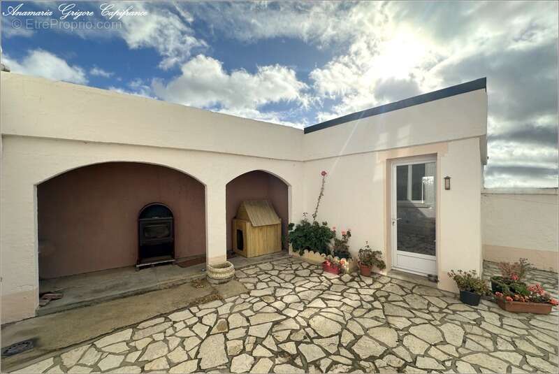 Maison à COURVILLE-SUR-EURE