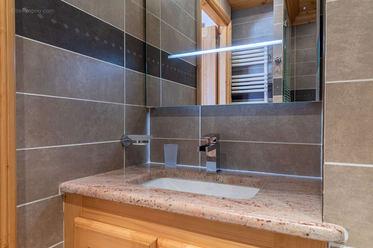 Appartement à LES ALLUES