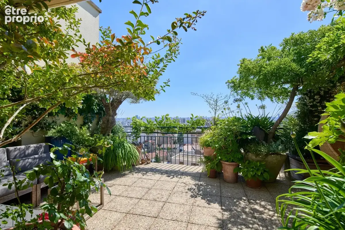 Une magnifique terrasse plantée avec vue sur tout Paris - photo 14