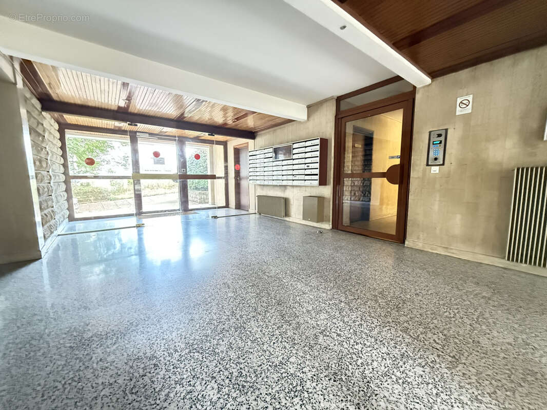 Appartement à FONTENAY-SOUS-BOIS