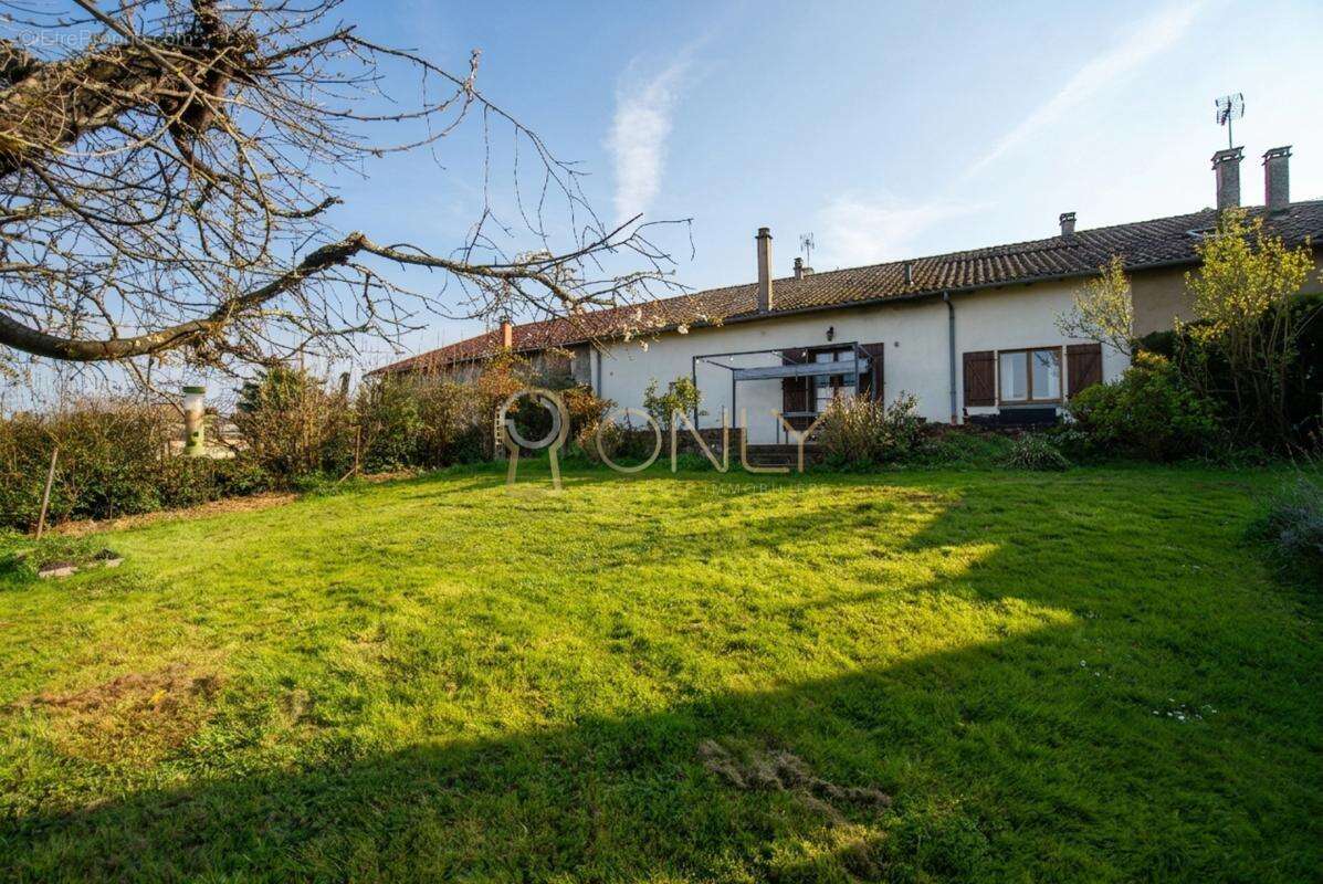 Maison à MONTMERLE-SUR-SAONE