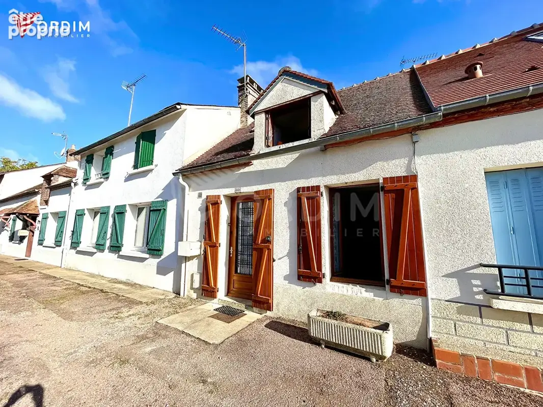 Maison de Village à Lavau avec Chambre à l'Étage et Cour Extérieure - photo 14