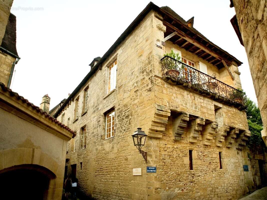 Maison à SARLAT-LA-CANEDA