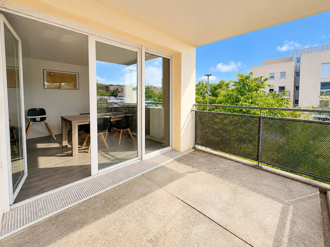 Appartement à SAULX-LES-CHARTREUX