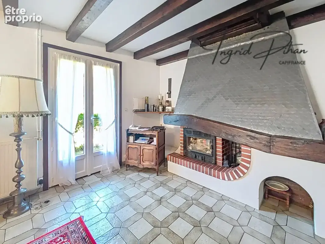 Belle maison familiale 7 pièces – 2400 m² de terrain – Garage - NOGENT SUR VERNISSON (45) - photo 7