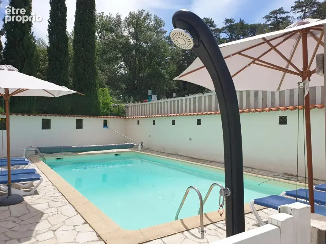 Immeuble / Résidence familiale avec piscine de 11 logements à Amélie les Bains, idéal projet professionnel ou investisseur - photo 8