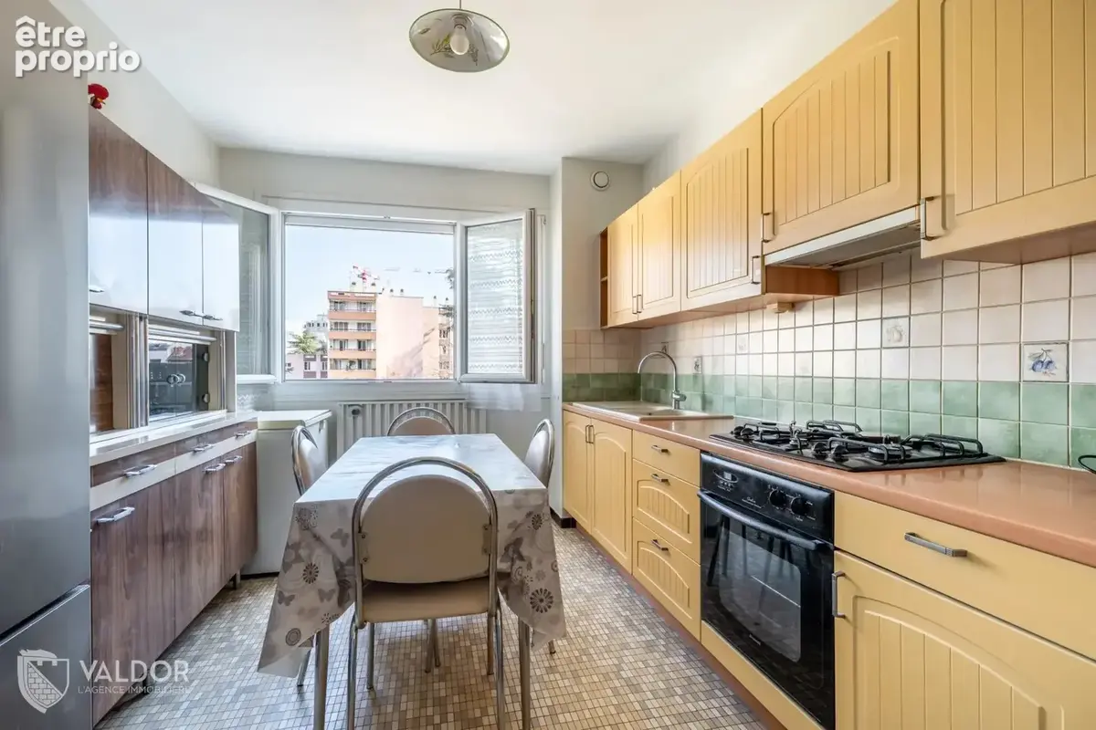 appartement T4 – 105 m² – 3 chambres – Balcon – Ascenseur – 3ème étage - photo 13