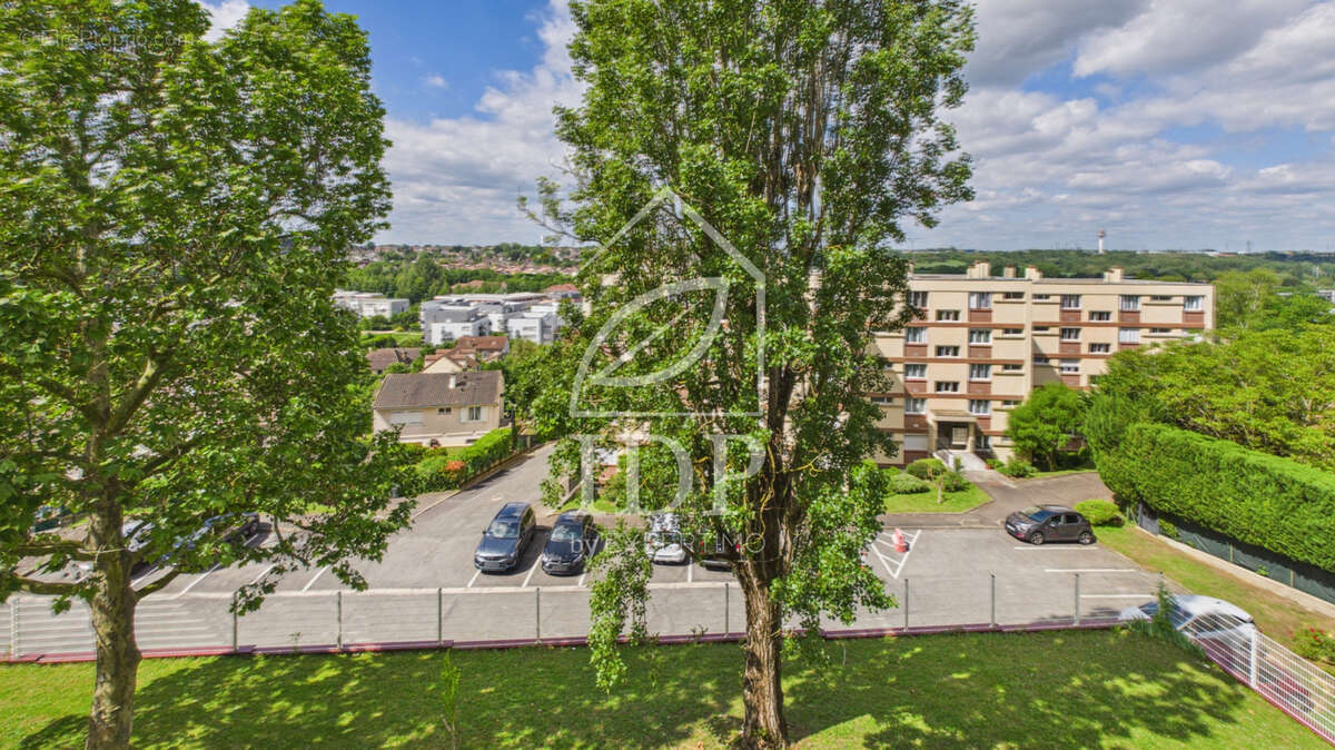 Appartement à CORBEIL-ESSONNES
