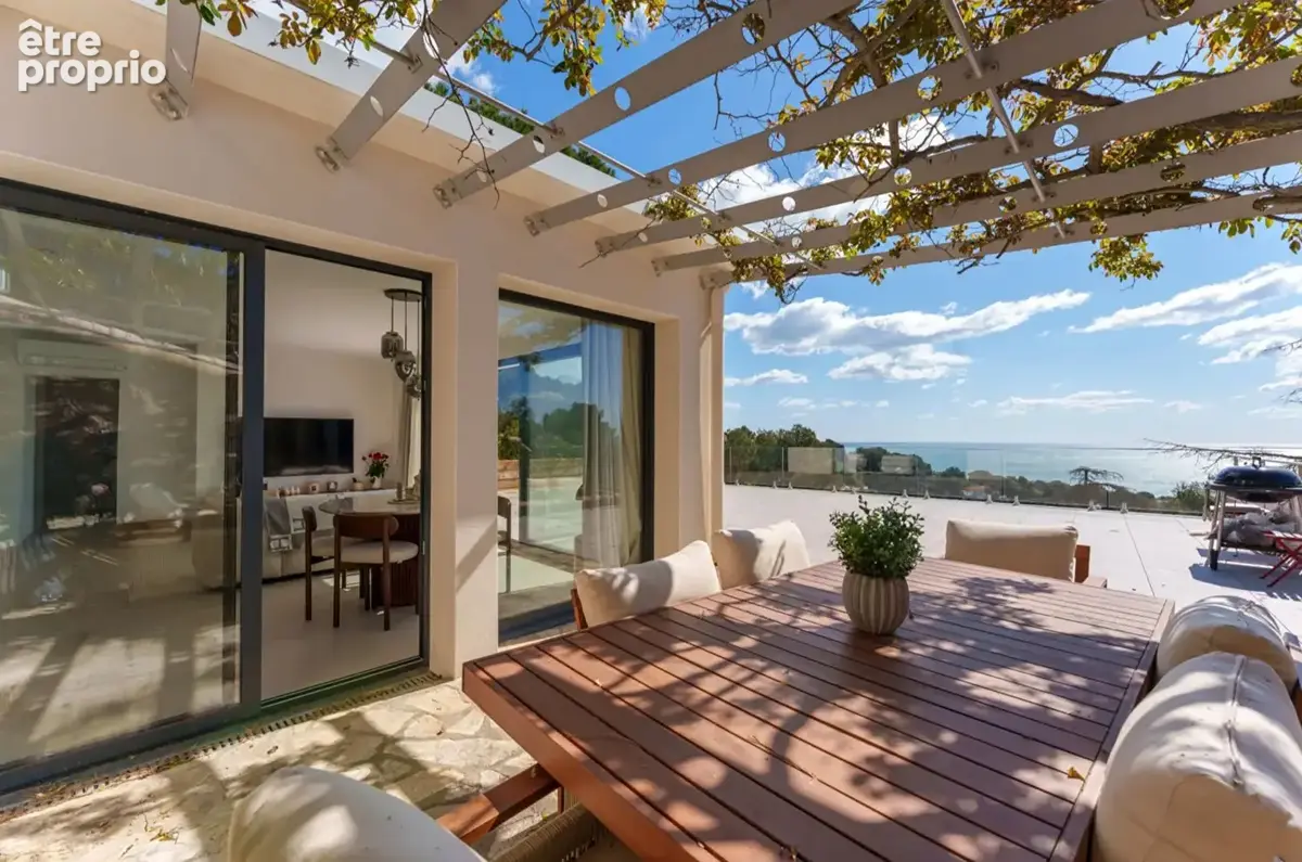 Appartement  entièrement rénové  à Sète sur le mont Saint Clair côté Sud avec vue Mer, terrasse 110 m2 et garage - photo 4