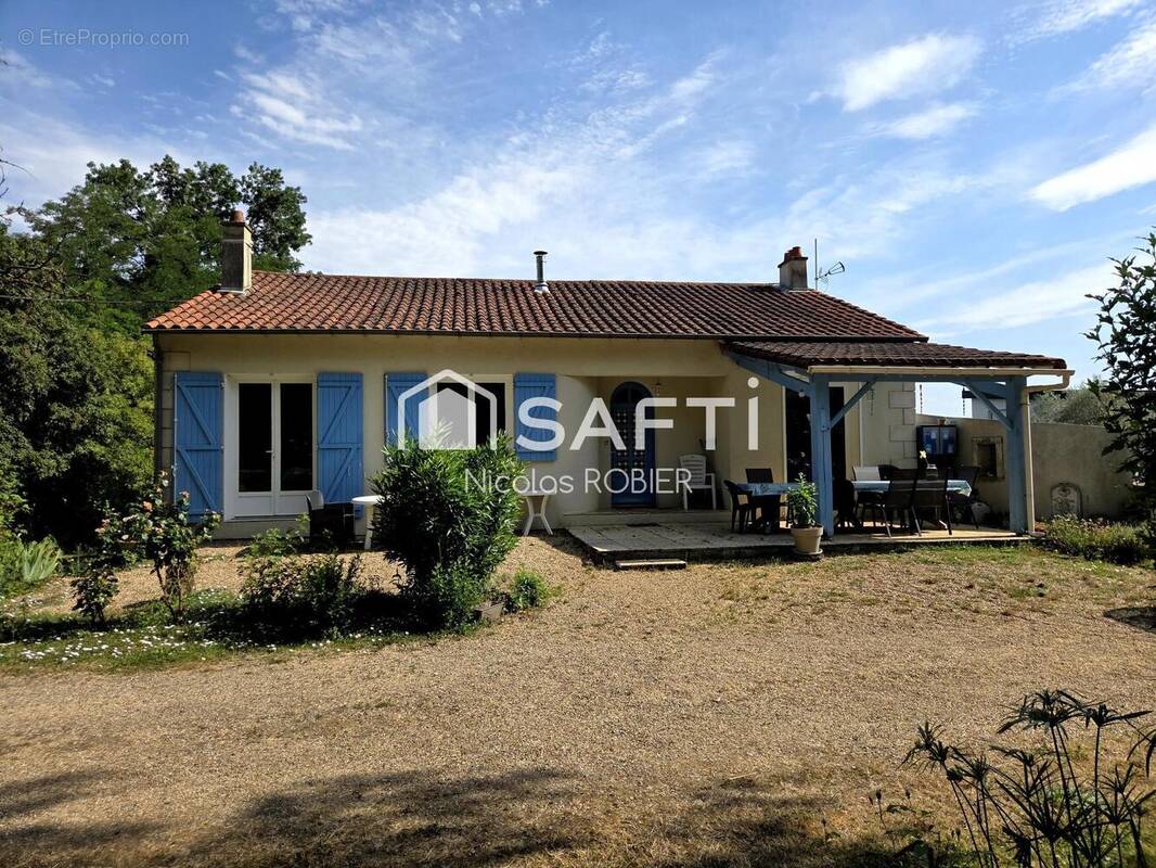 Photo 1 - Maison à LA CRECHE