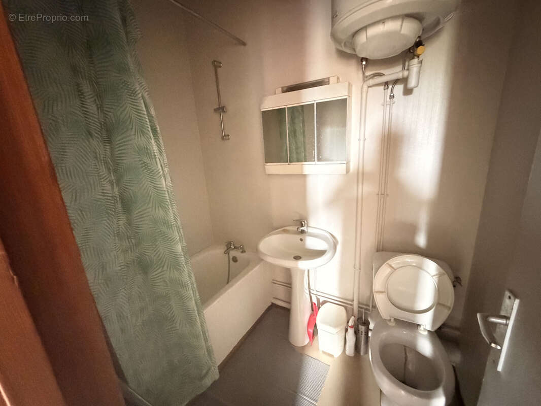Vente plusieurs lots dans un immeuble - photo 27