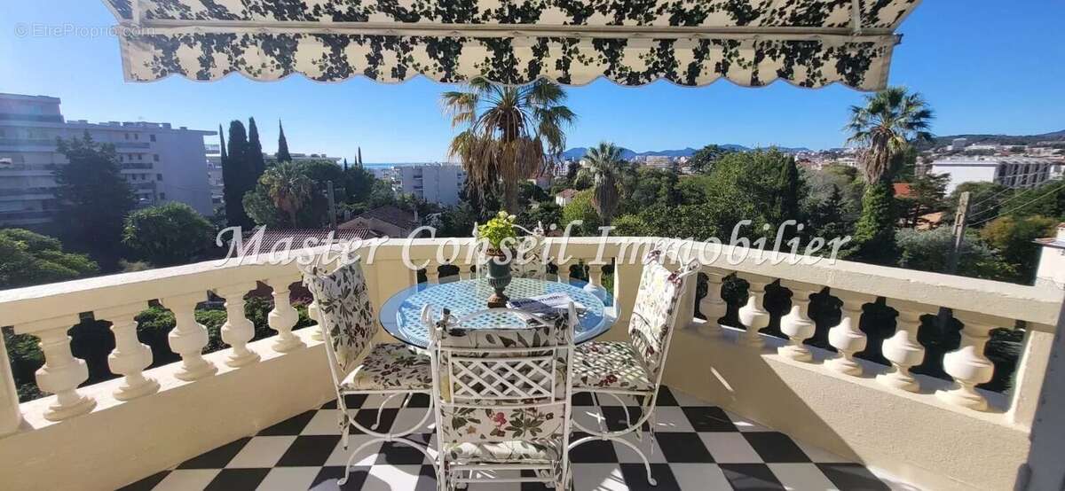 Appartement à LE CANNET